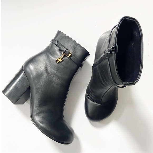 JW Anderson Leather Anchor Logo Charm Bootie size 38.5 - Picture 1 of 12